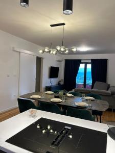 TV a/nebo společenská místnost v ubytování Apartman Miranda - Imotski