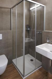 Hotel Jäger Jeuss - Murten - Self-Check-in的一间浴室