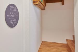 Hotel Jäger Jeuss - Murten - Self-Check-in的证书、奖牌、标识或其他文件
