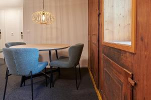Hotel Jäger Jeuss - Murten - Self-Check-in的休息区