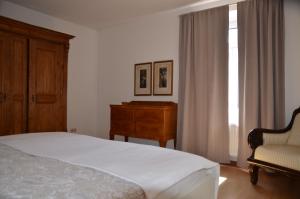 เตียงในห้องที่ Appartement am Oranienpark im Kurviertel