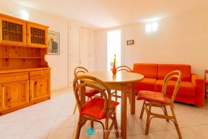 Χώρος καθιστικού στο Bellavista Flat- San Foca