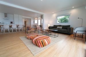 Χώρος καθιστικού στο Casa da Bela Vista (Piscina e Vista Mar) +30 φωτογραφίες