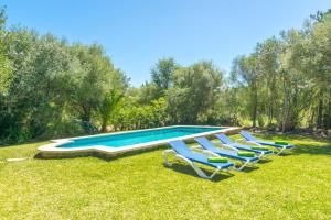Der Swimmingpool an oder in der Nähe von Can Ferrer