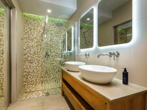 Koupelna v ubytování Tyzenhauz Villas + 47 fotografií