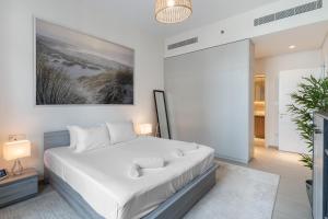 Postel nebo postele na pokoji v ubytování Wilton Terraces T1 - 1BR Apartment - Allsopp&Allsopp