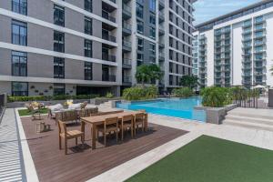 Bazén v ubytování Wilton Terraces T1 - 1BR Apartment - Allsopp&Allsopp nebo v jeho okolí