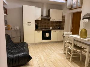 Dapur atau dapur kecil di B&B trastevere il vicolo