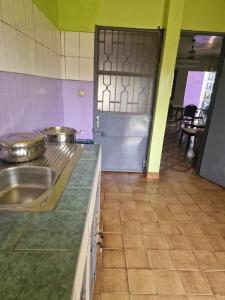 Kuchyň nebo kuchyňský kout v ubytování Bel Appartement 2 chambres meublé à Bafoussam + 37 fotografií