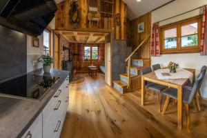 Köök või kööginurk majutusasutuses 4-Sterne Tiny House als Rückzugsort für Naturliebhaber im Oberallgäu