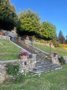 A garden outside Appartamento in villa - Maria Grazia