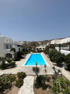an aerial view of a swimming pool in a resort at Mykonos Summer House in Mikonos