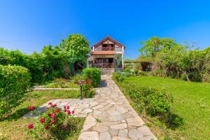 Gallery image of LEISURE Vintage Resort in Alexandroupoli