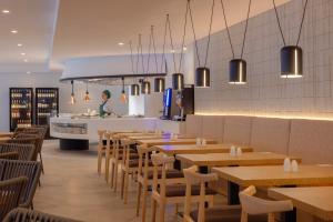Ein Sitzbereich in der Unterkunft HM Isabela-Adults Only