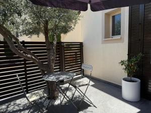 Balkón nebo terasa v ubytování Olive Apartment