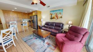 Χώρος καθιστικού στο Tybee Beach Club 113 by Tybee Vacation Rentals +67 φωτογραφίες