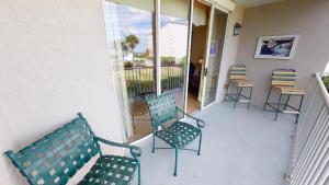 Μπαλκόνι ή βεράντα στο Tybee Beach Club 113 by Tybee Vacation Rentals