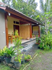 Zahrada ubytování Bali Asli Guest House by EPS