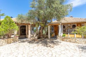 Κήπος έξω από το Paco's Resort Family Villa 14