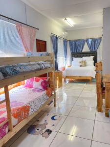Katil atau katil-katil dalam bilik di Divine Sleep +27 gambar