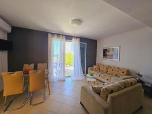 Posezení v ubytování Corfu Glyfada Apartment 22