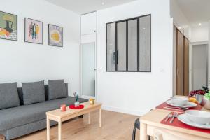 Posedenie v ubytovaní Lavie Maison Eiffel AC Hot Tub