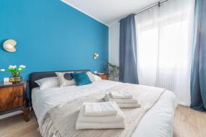 Un ou plusieurs lits dans un hébergement de l'établissement Elegant and Silent Suite Rooftop View Lambrate M2