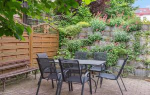 Κήπος έξω από το Awesome Apartment In Blankenburg Harz +12 φωτογραφίες