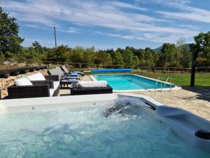 Billede fra billedgalleriet på SPA HOLIDAY HOUSE REŽEK - Lovinac i Lovinac