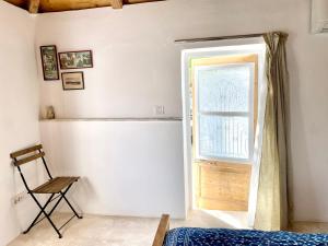Ruang duduk di Stylish Vathy Studio with Sea View