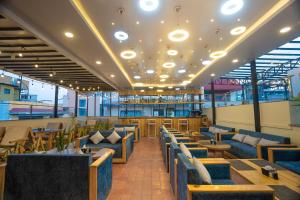 Posezení v ubytování Kathmandu Business Hotel