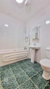 ゴールウェイにある3 Bedroom City Centre Propertyのギャラリーの写真