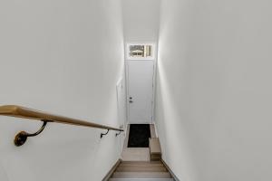 Φωτογραφία από το άλμπουμ του Luxury Newly Build 4BR House in Oakville σε Όκβιλ