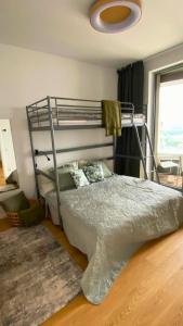 Ένα ή περισσότερα κρεβάτια σε δωμάτιο στο Luxury Apartment in SkyPark Residence, 26th floor - Castle view, Parking free +18 φωτογραφίες
