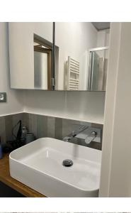 A bathroom at Les Artes
