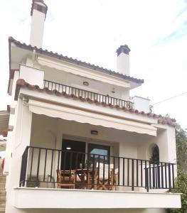 Gallery image of Geoponika apartments 1-2 in Nea Kalikratia