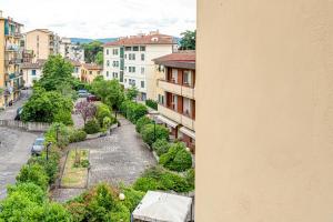 a view of a city street with buildings at Le Margherite - Sweet Dreams in Florence in Florence
