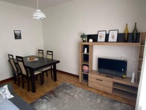 Et tv og/eller underholdning på Amplio alojamiento guerrilleros centro + 30 billeder