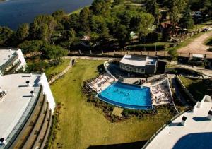 an aerial view of a resort with a swimming pool at Veneto Village - Vista al Lago - 10 minutos a Carlos Paz in Villa Parque Siquiman