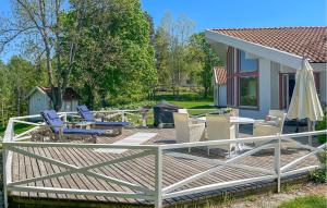 Κήπος έξω από το Beautiful Home In Söderköping With Wifi