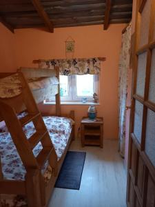 Afbeelding uit fotogalerij van Agroturystyka POD KASZTANEM in Dobra