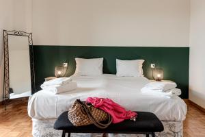 Ліжко або ліжка в номері Balcone sul Verde - Sweet Dreams in Florence