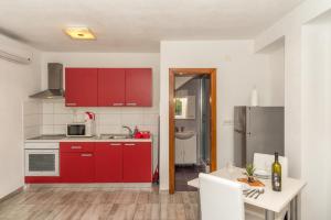 Kuchyň nebo kuchyňský kout v ubytování Studio apartment