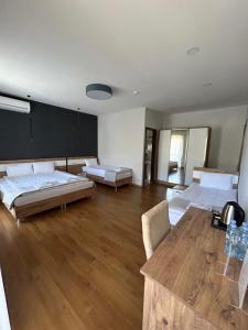 Katil atau katil-katil dalam bilik di 10 KEYS Boutique Hotel
