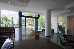 A seating area at Hotel Ali d'Oro