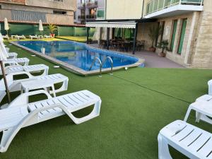 Bazén v ubytování Hotel SOLE nebo v jeho okolí
