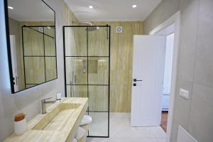 Bilik mandi di Kompleksi Turistik DEA