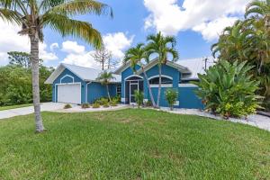 Gallery image of Villa Papaya in St James city ! in Saint James City