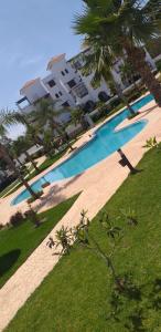 Bazén v ubytování Maha Beach Cabo Negro Duplex 6 person nebo v jeho okolí