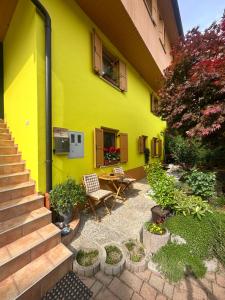 Κήπος έξω από το Apartma Dvor Milena